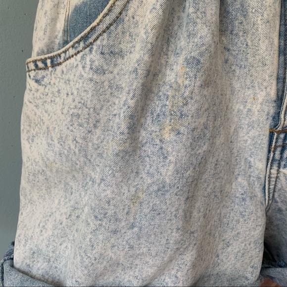 Jordache: Vintage Overall Shorts - Picture 4 of 16